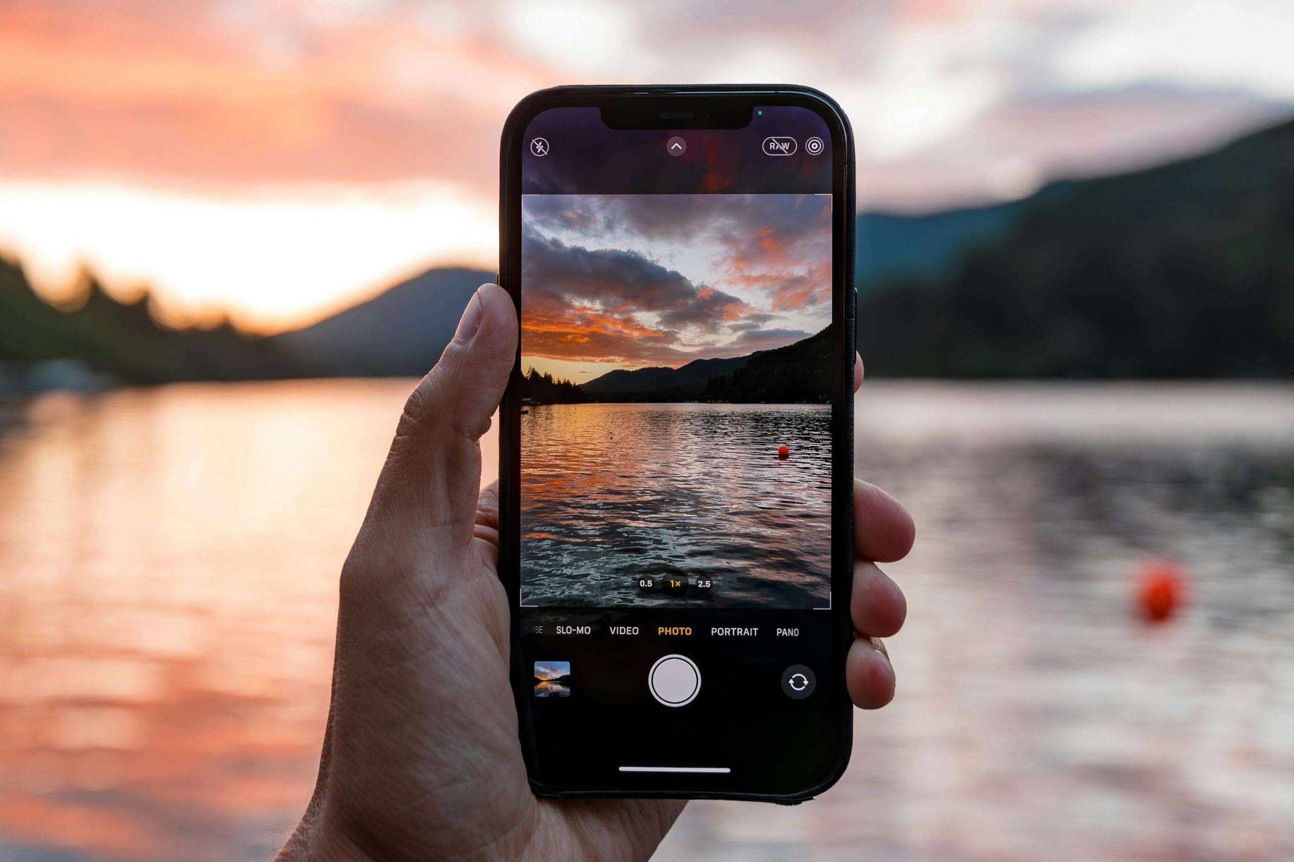iPhoneの写真をWindowsパソコンに取り込む方法 | iTunes・フォトアプリ・エクスプローラー別の手順