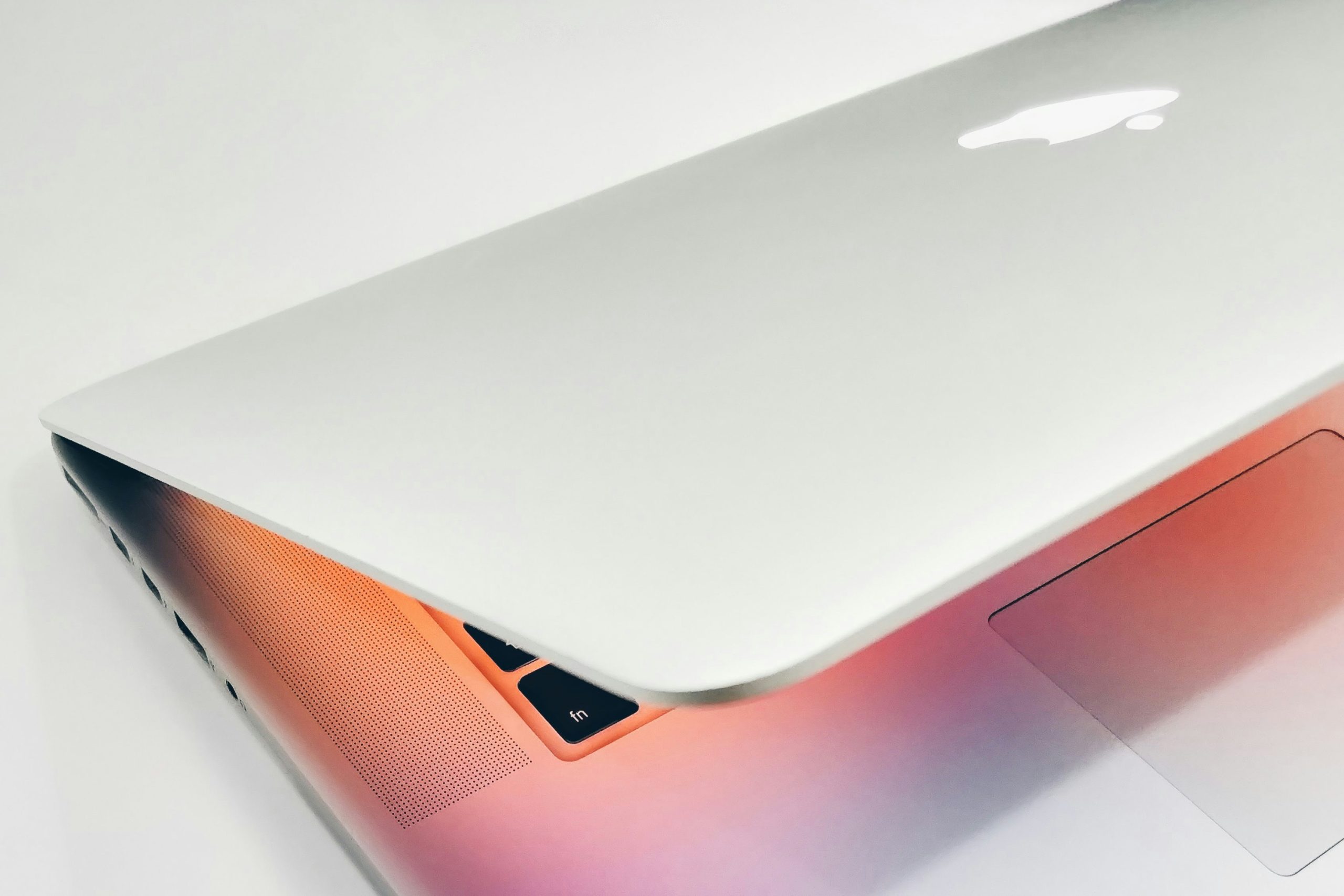 Macが重い・遅いときの対処法 | 原因別に解説