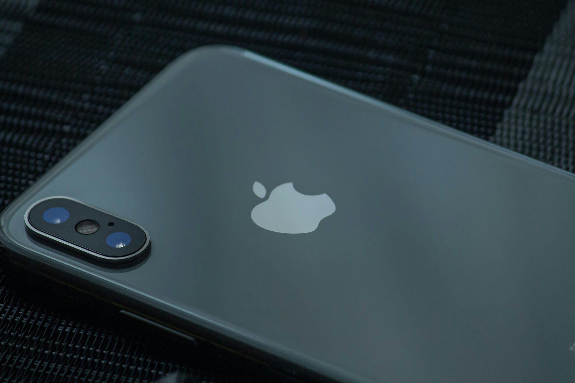 iPhoneの背面カメラのクローズアップ