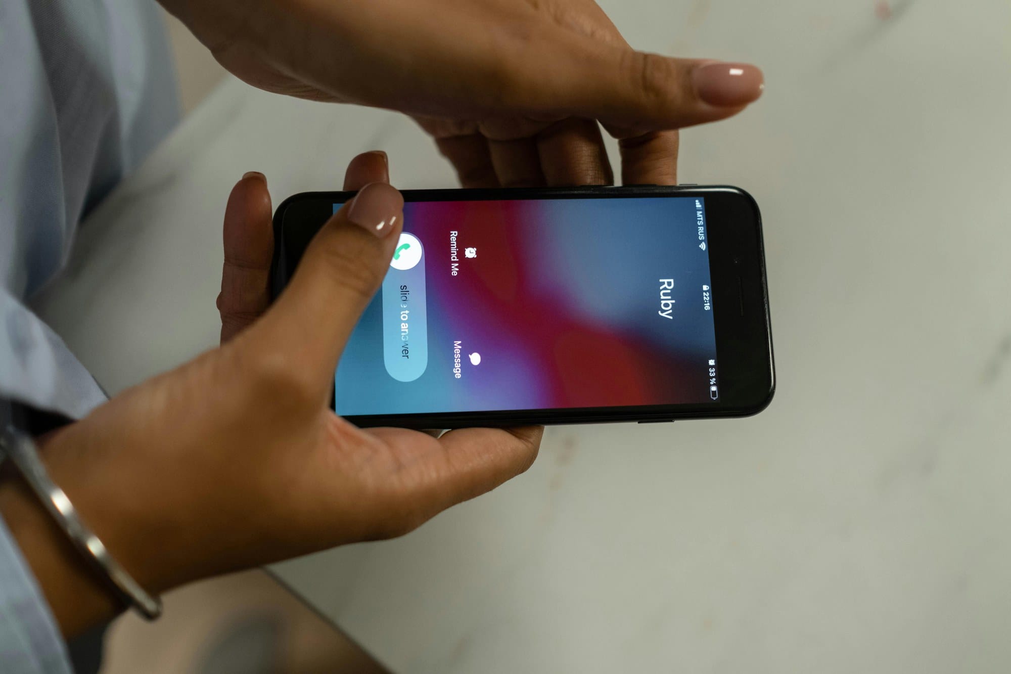 iPhoneの着信音設定の操作イメージ